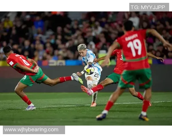 皇马内乱升级！阿隆索失控更衣室，库尔图瓦孤独发声背后的真相