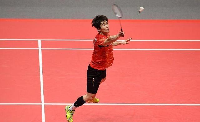 我国14岁小将许渼荟 女子重剑“内战”爆冷夺冠